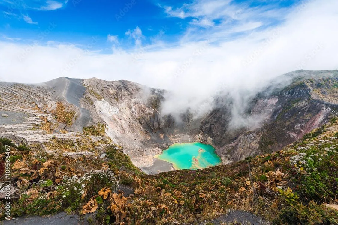 02-Volcan-Irazu.jpg