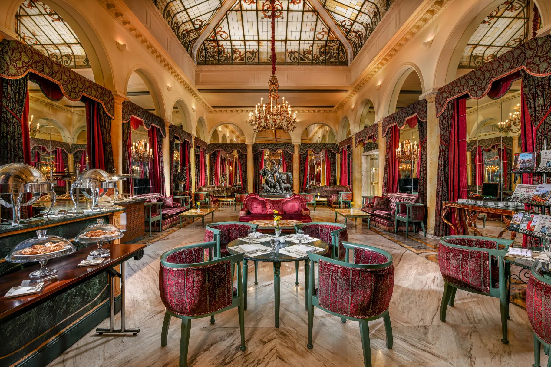 royal_lounge_1.jpg