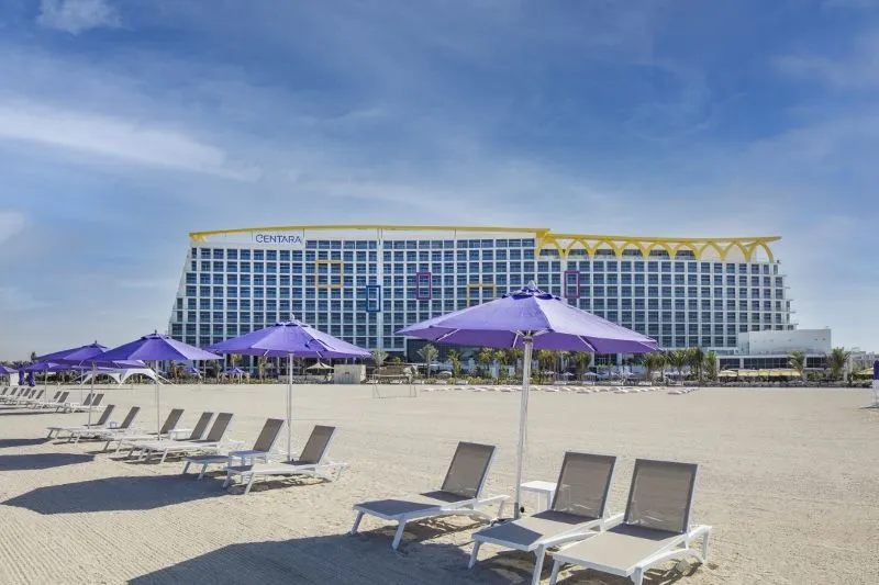 Combiné Dubaï & Abu Dhabi: Centara Mirage Beach Resort Dubaï 4* / Royal M Resort Abu Dhabi 5*