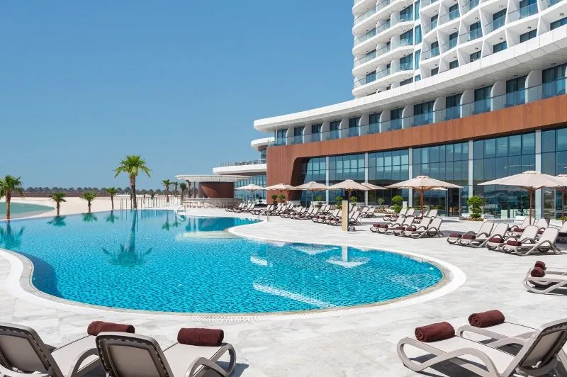 Combiné Ras Al Khaimah - Dubaï - Abu Dhabi: Hampton by Hilton 4*/ Centara Mirage 4* / Royal M Resort Abu Dhabi 5*