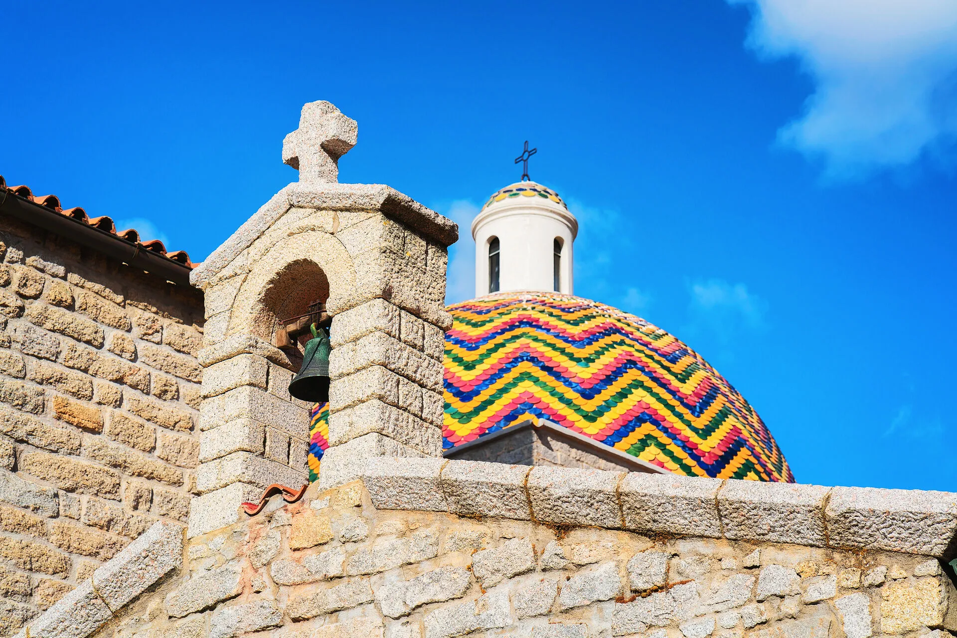 Eglise_San_Paolo_Apostolo_Olbia_AdobeStock_195739184.jpeg