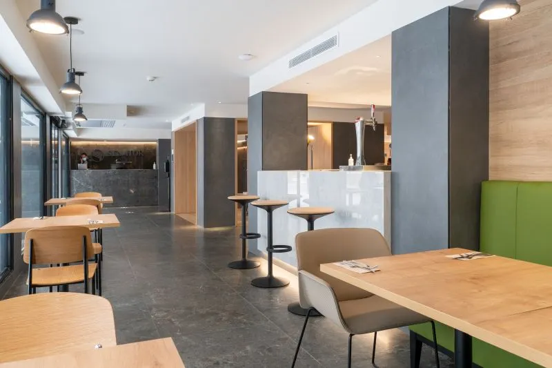 001_alta_calamillor_Lobby_Bar.jpg
