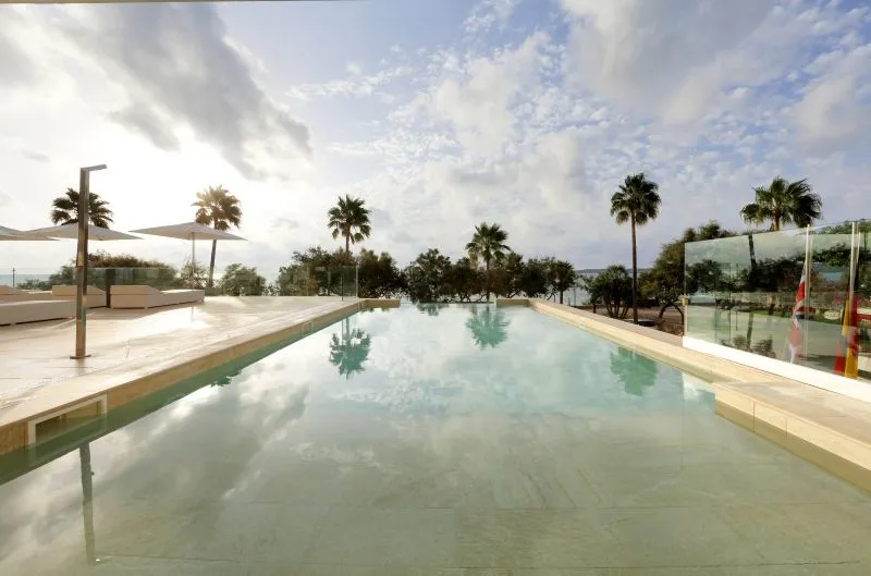 014_alta_Talayot_Piscina.jpg