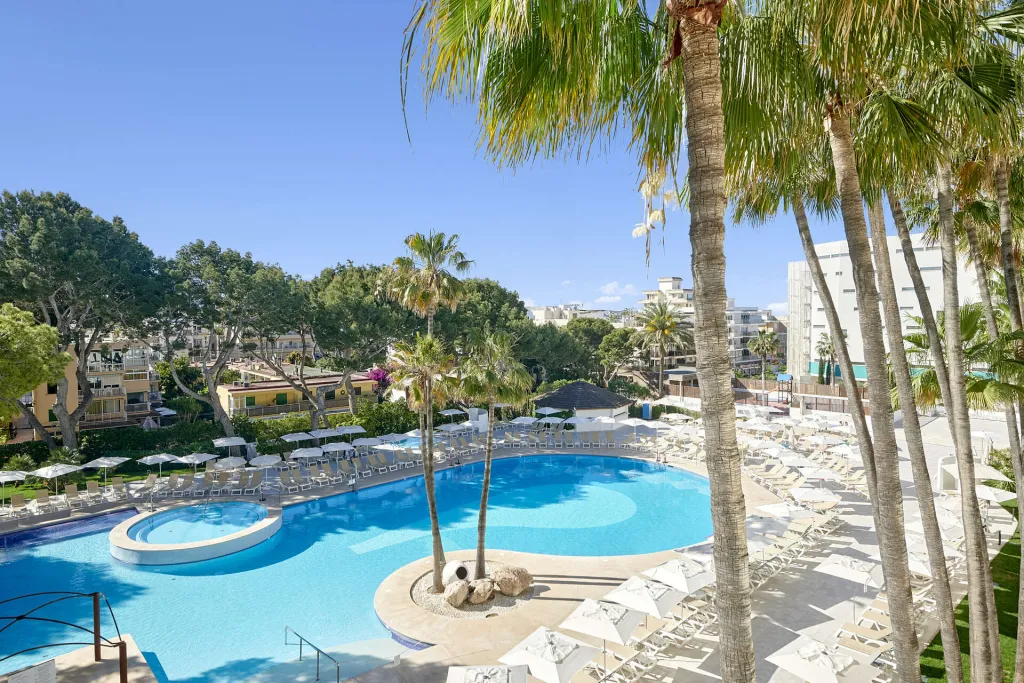 Iberostar Waves Cristina 4*