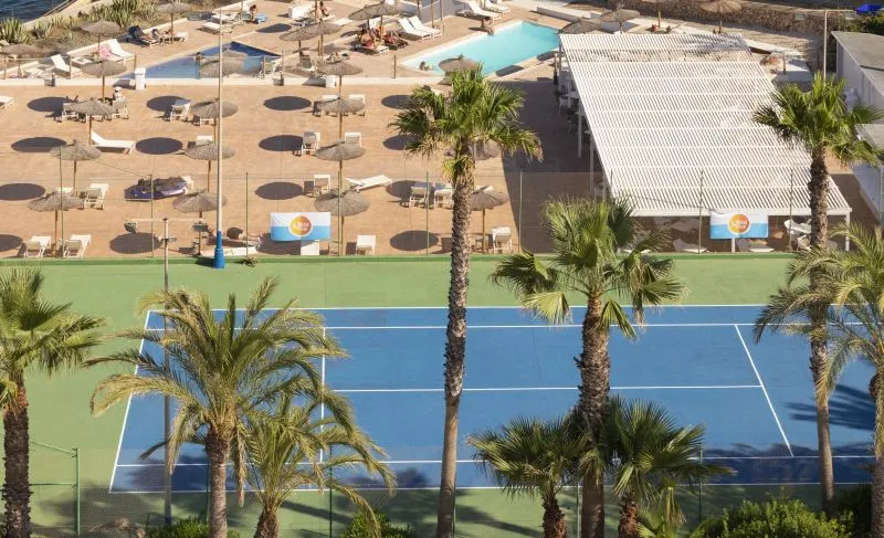 tennis_court.jpg