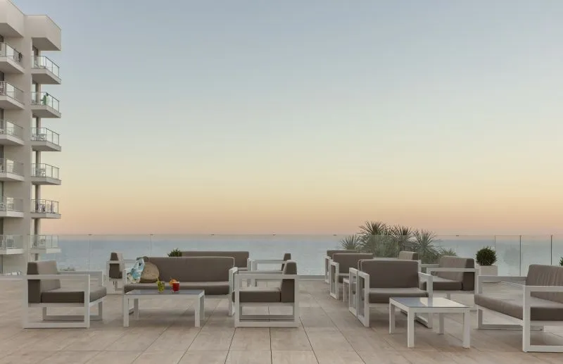 outside_sitting_area.jpg
