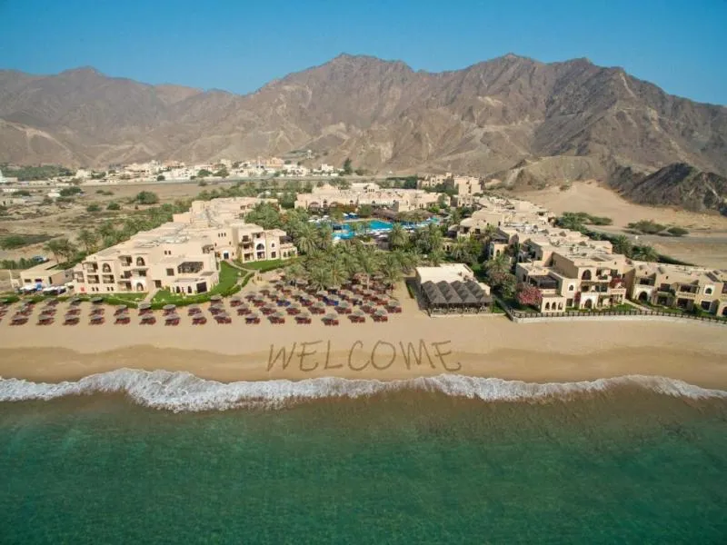 Ciruit en liberté Rêves Côtiers : Une Evasion Luxe à Fujairah