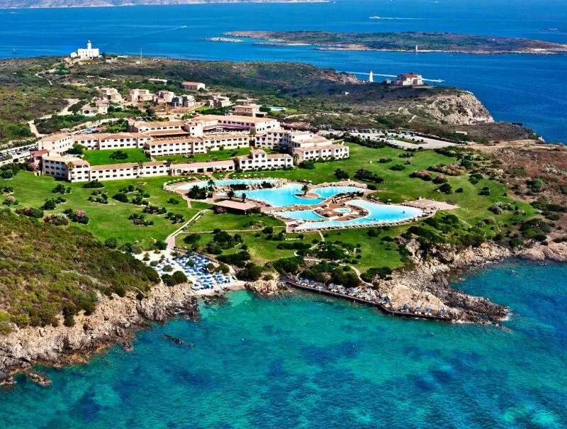 Colonna Resort 5* avec Location de Voiture