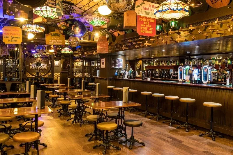 bar.jpg