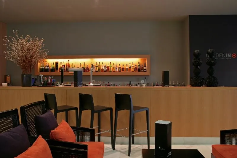 bar_.jpg
