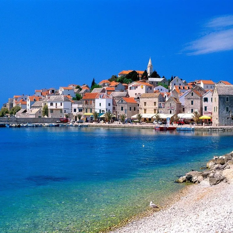 Croatie-plage_village.jpeg