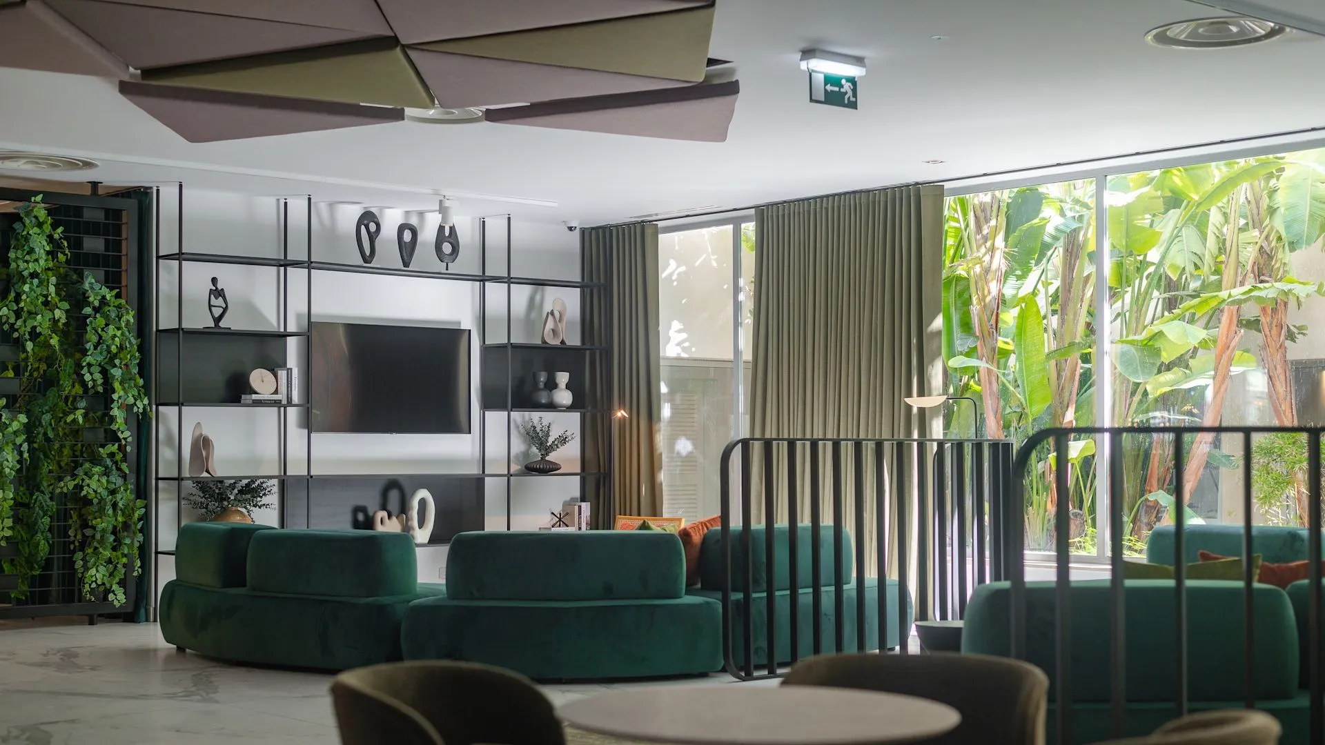 06_Lobby.jpg