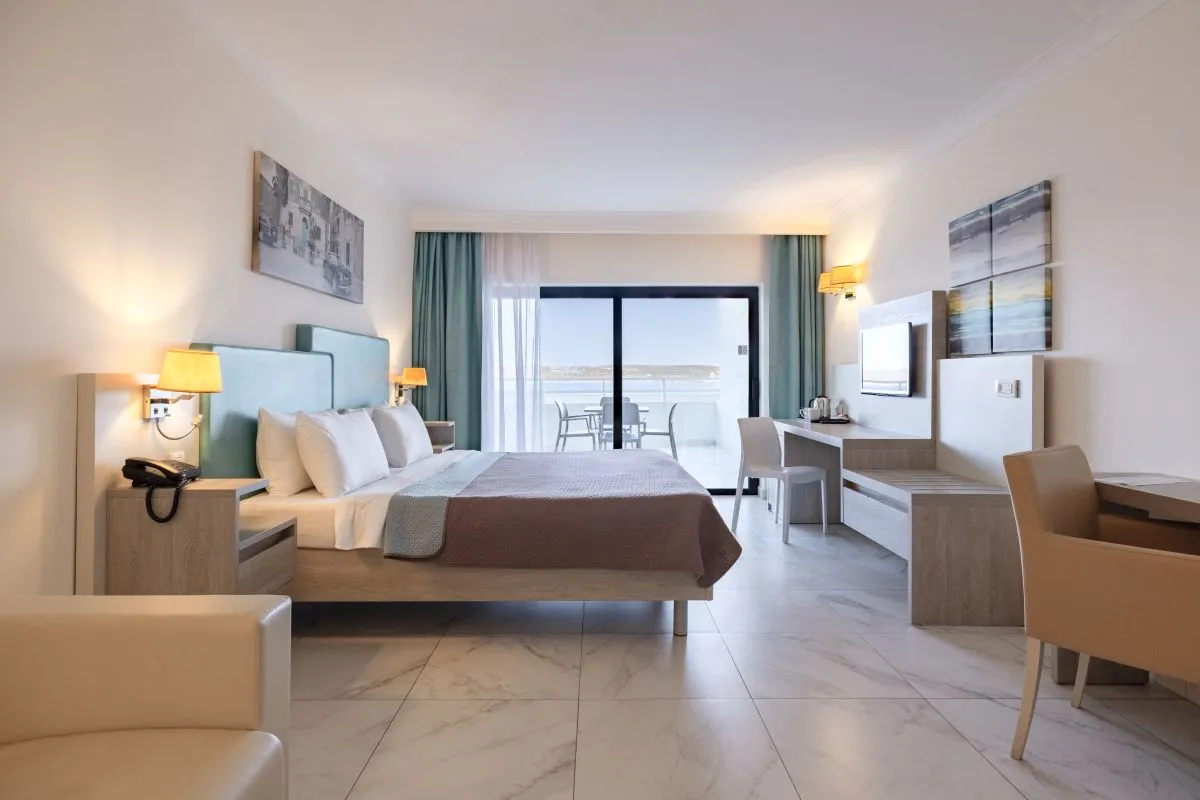 Riviera-spa-resorts-hotel-room.jpg