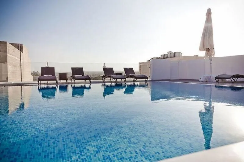 Sliema Tigne Suites 4*