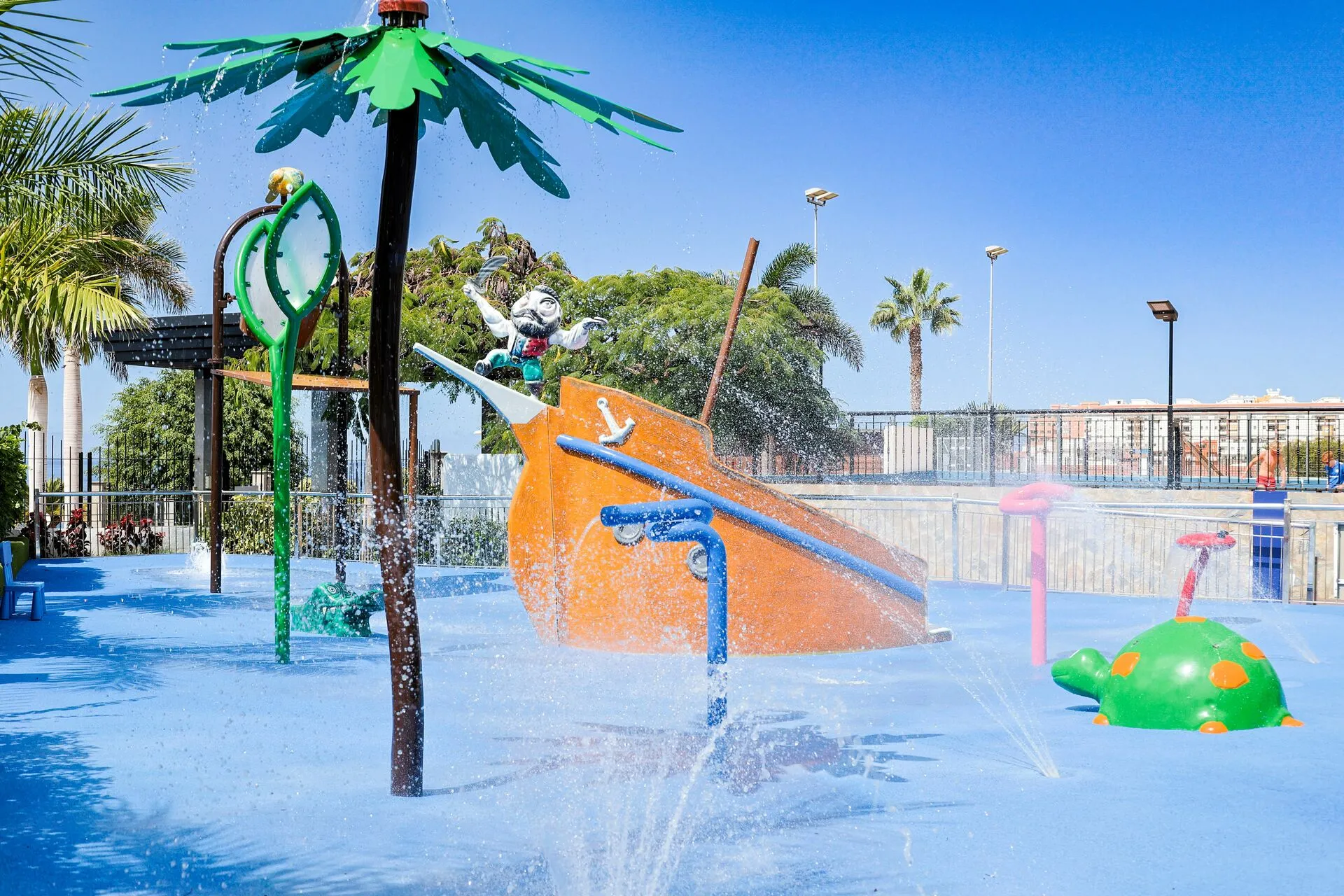 Landmar_Costa_los_Gigantes_Family_Resort_-_Splash_Park.jpg