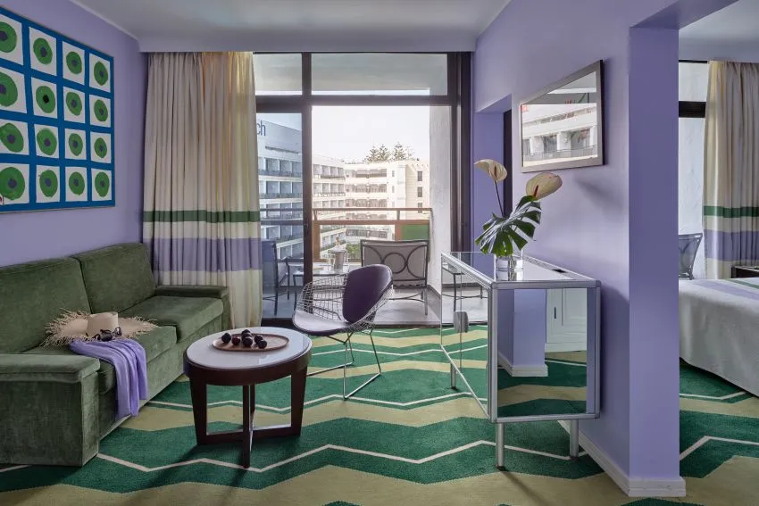 08_Seaside_Palm_Beach_Room.jpg