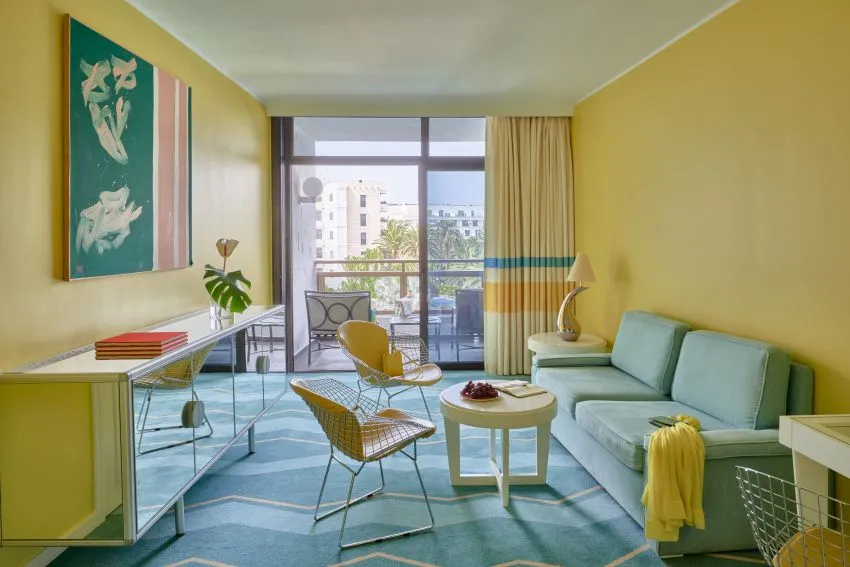 10_Seaside_Palm_Beach_Room.jpg