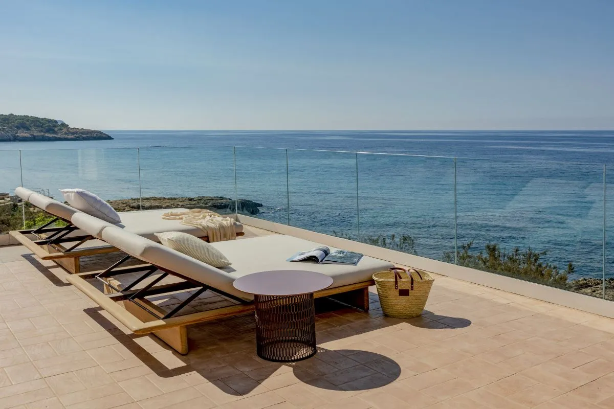 06_Presidential_Suite__Private_Pool.jpg