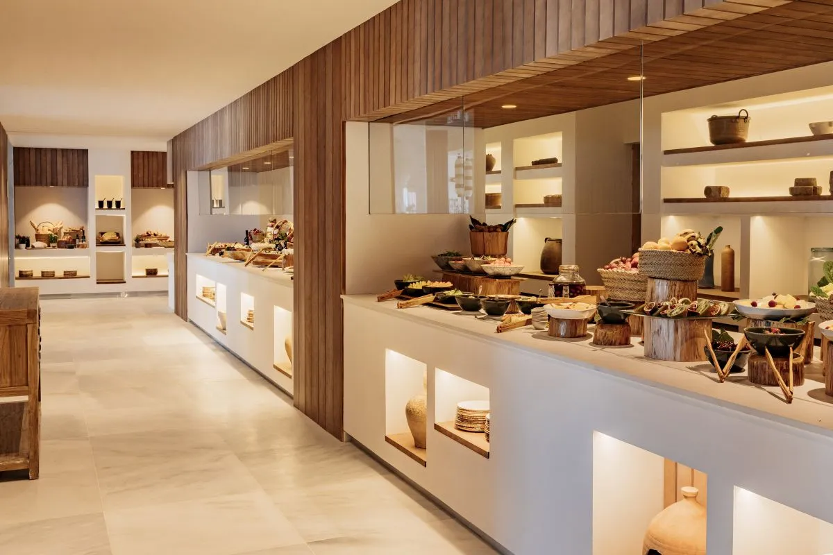 07_Nivi_Restaurant_Breakfast.jpg