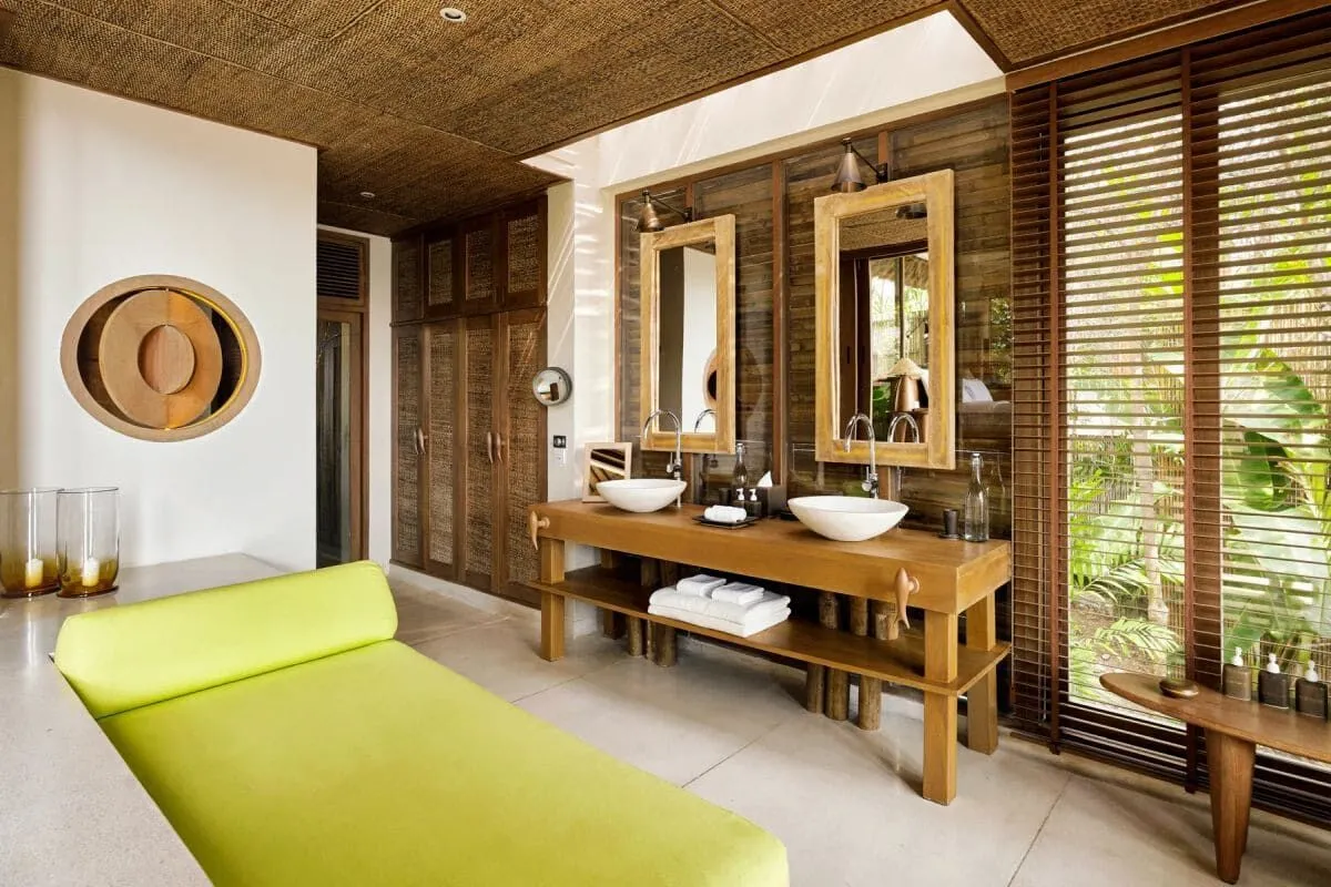 3_Hideaway_Villa_Bathroom.jpg