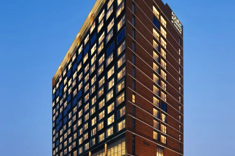 Four Points Chinatown 4*