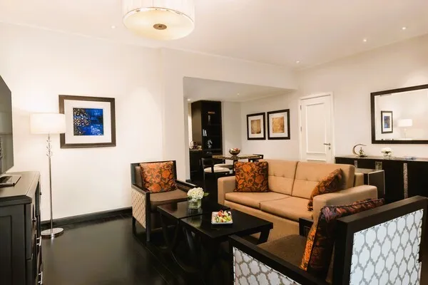 vue_623540_pgbighd.jpg