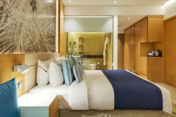 266765605.jpg