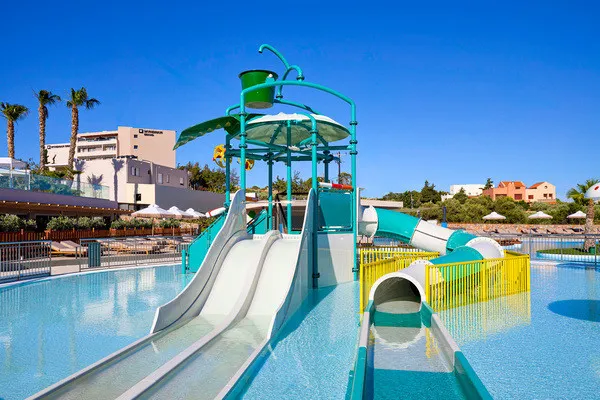 vue_755540_pgbighd.jpg