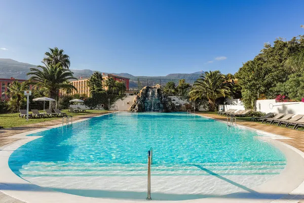 vue_632084_pgbighd.jpg