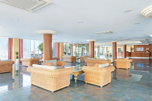 vue_909207_pgbighd.jpg