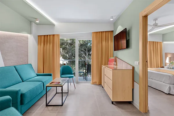 vue_879032_pgbighd.jpg