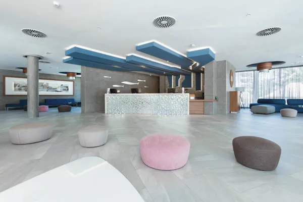 vue_831489_pgbighd.jpg