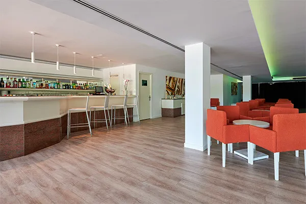 vue_901451_pgbighd.jpg