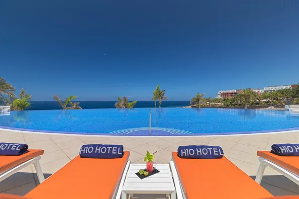 260973574.jpg