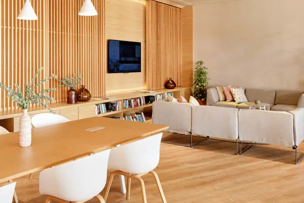 vue_839908_pgbighd.jpg