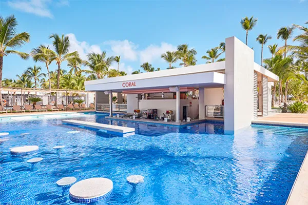 vue_837431_pgbighd.jpg