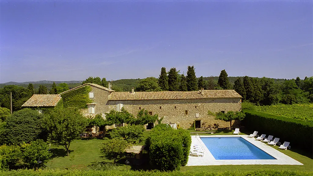 Grand gîte avec piscine en Provence – 11 personnes