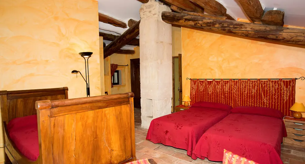 Grand gîte avec piscine en Provence – 11 personnes