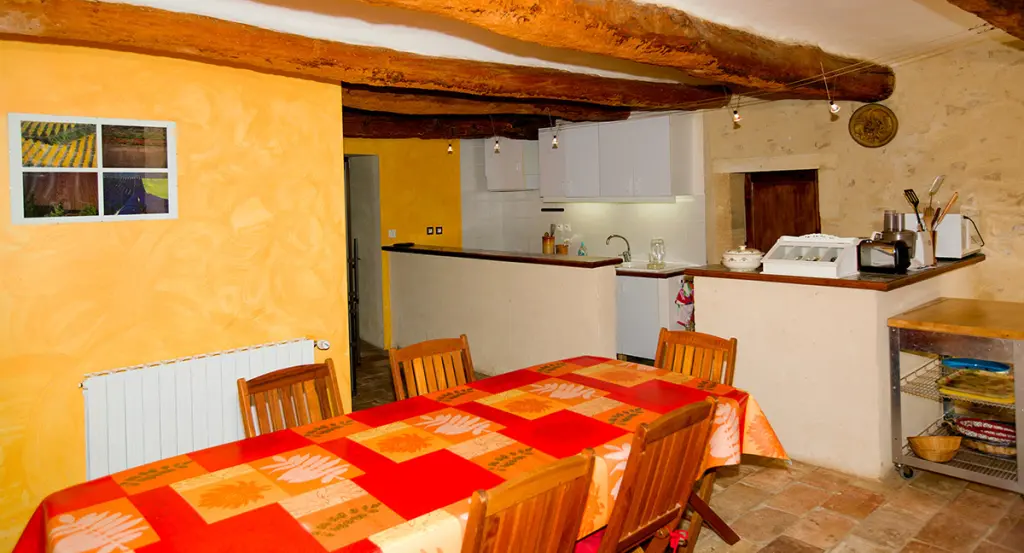 Grand gîte avec piscine en Provence – 11 personnes